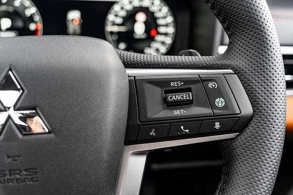 2025 Mitsubishi Outlander Exceed Tourer ZM