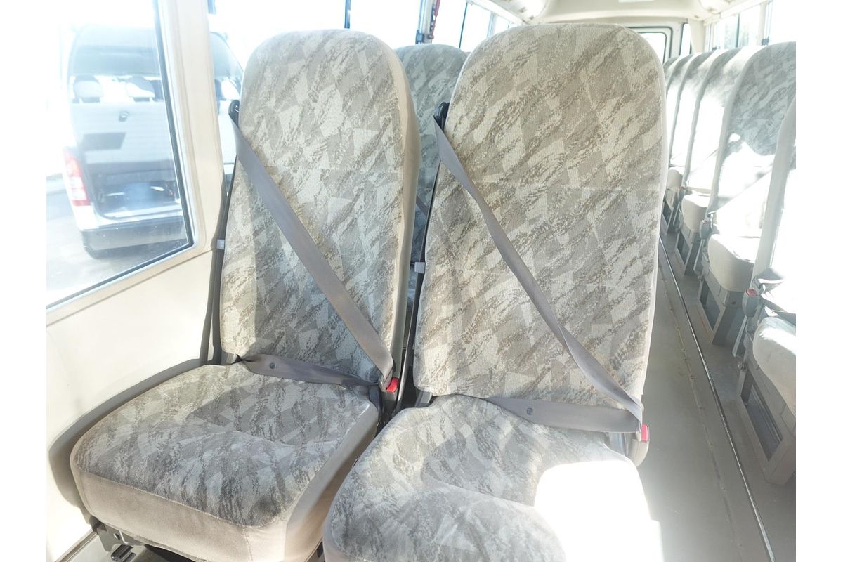 2002 Mitsubishi ROSA BUS BE649 Base