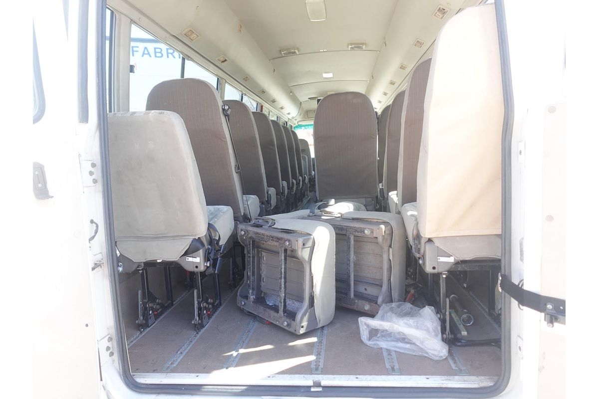 2002 Mitsubishi ROSA BUS BE649 Base