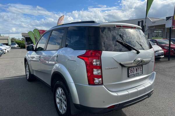2016 Mahindra XUV500 W8