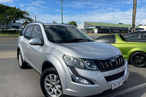 2016 Mahindra XUV500 W8