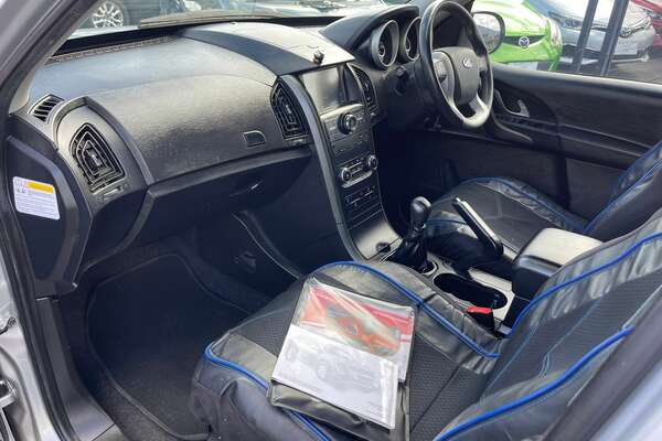2016 Mahindra XUV500 W8