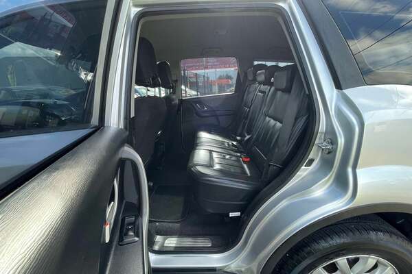 2016 Mahindra XUV500 W8