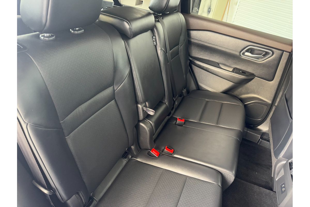 2023 Nissan X-TRAIL ST-L T33