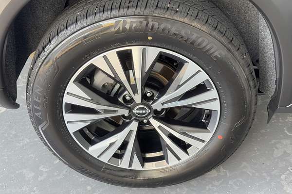 2023 Nissan X-TRAIL ST-L T33
