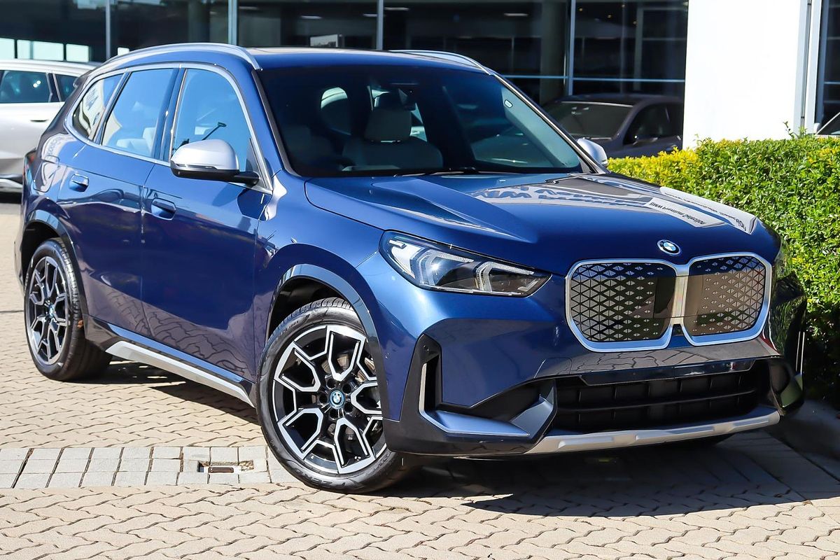 2024 BMW iX1 eDrive20 xLine U11