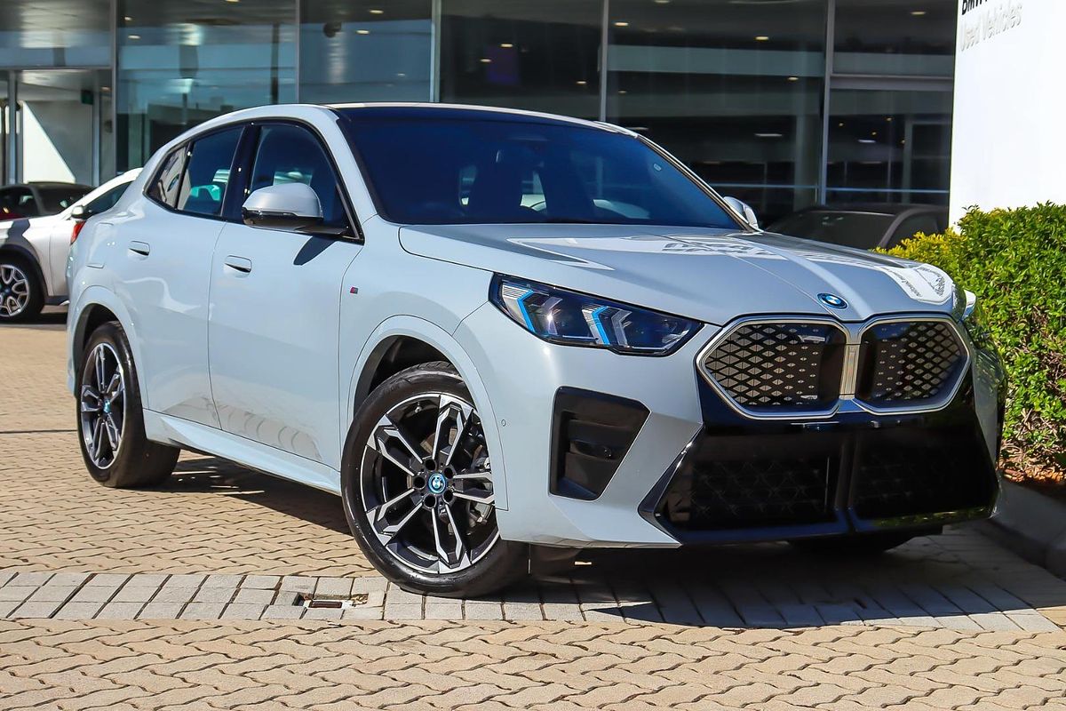 2024 BMW iX2 eDrive20 M Sport U10