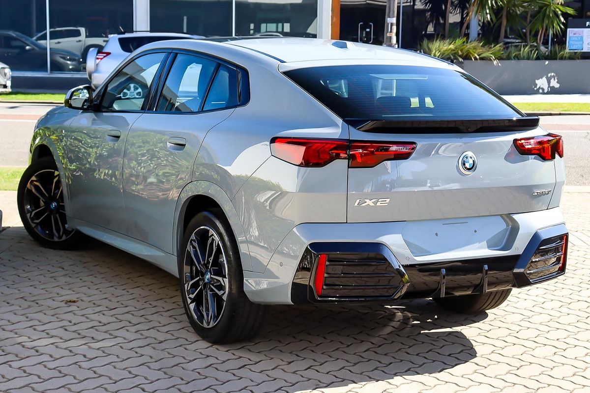 2024 BMW iX2 eDrive20 M Sport U10