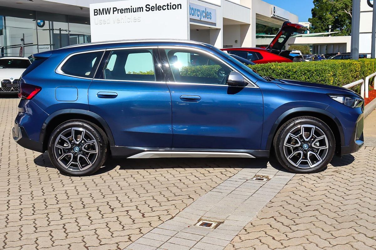 2024 BMW iX1 eDrive20 xLine U11