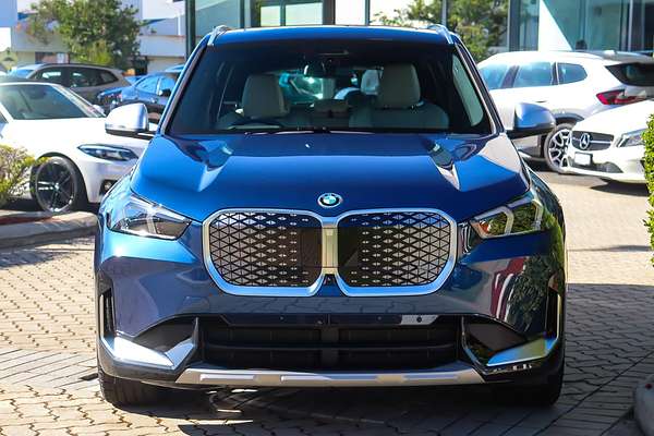 2024 BMW iX1 eDrive20 xLine U11