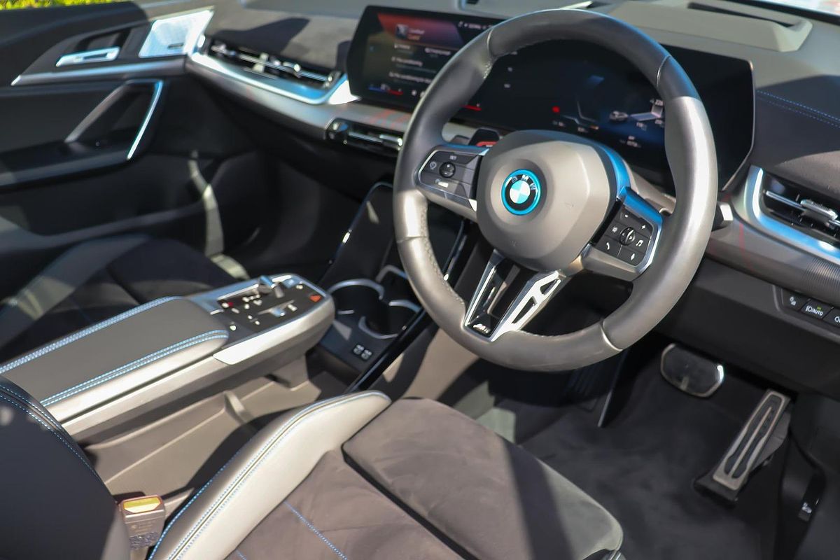 2024 BMW iX2 eDrive20 M Sport U10