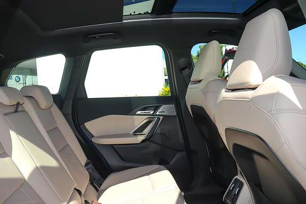 2024 BMW iX1 eDrive20 xLine U11