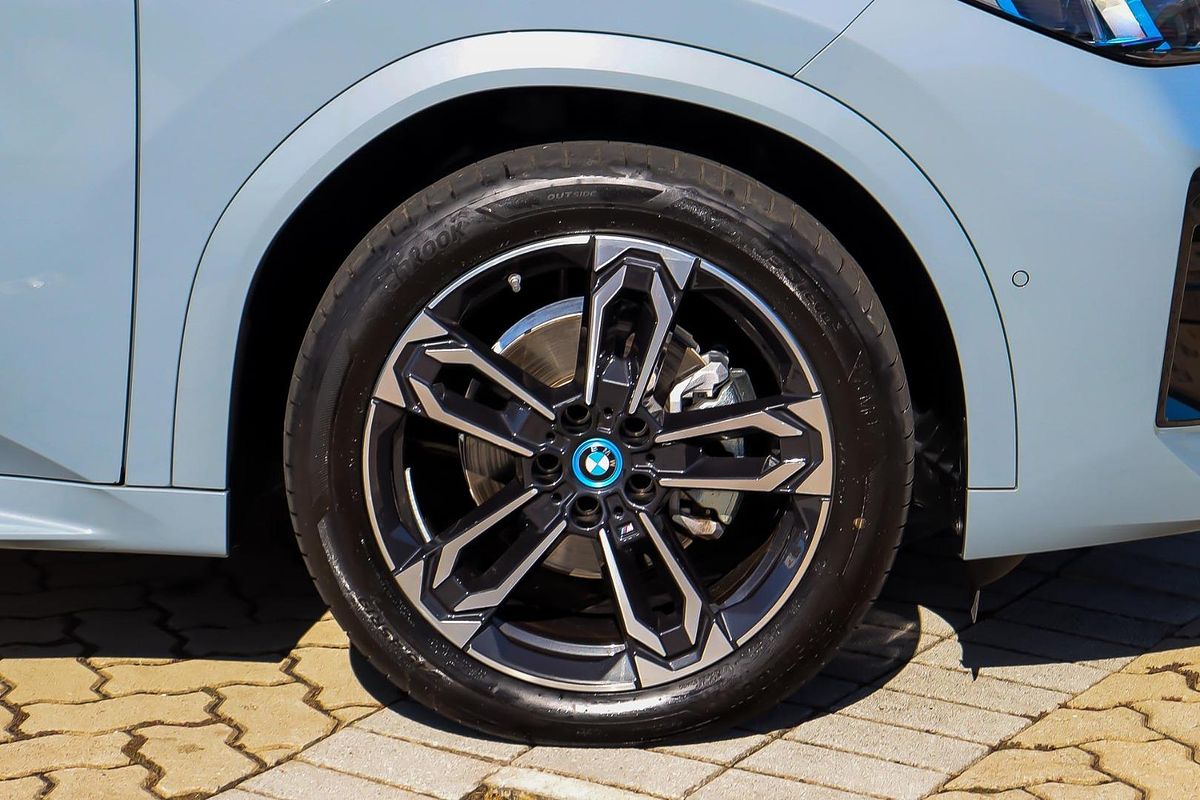 2024 BMW iX2 eDrive20 M Sport U10
