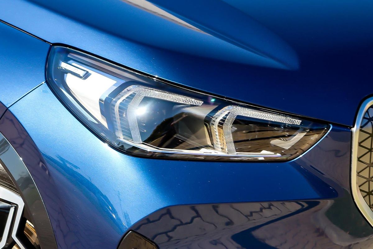 2024 BMW iX1 eDrive20 xLine U11