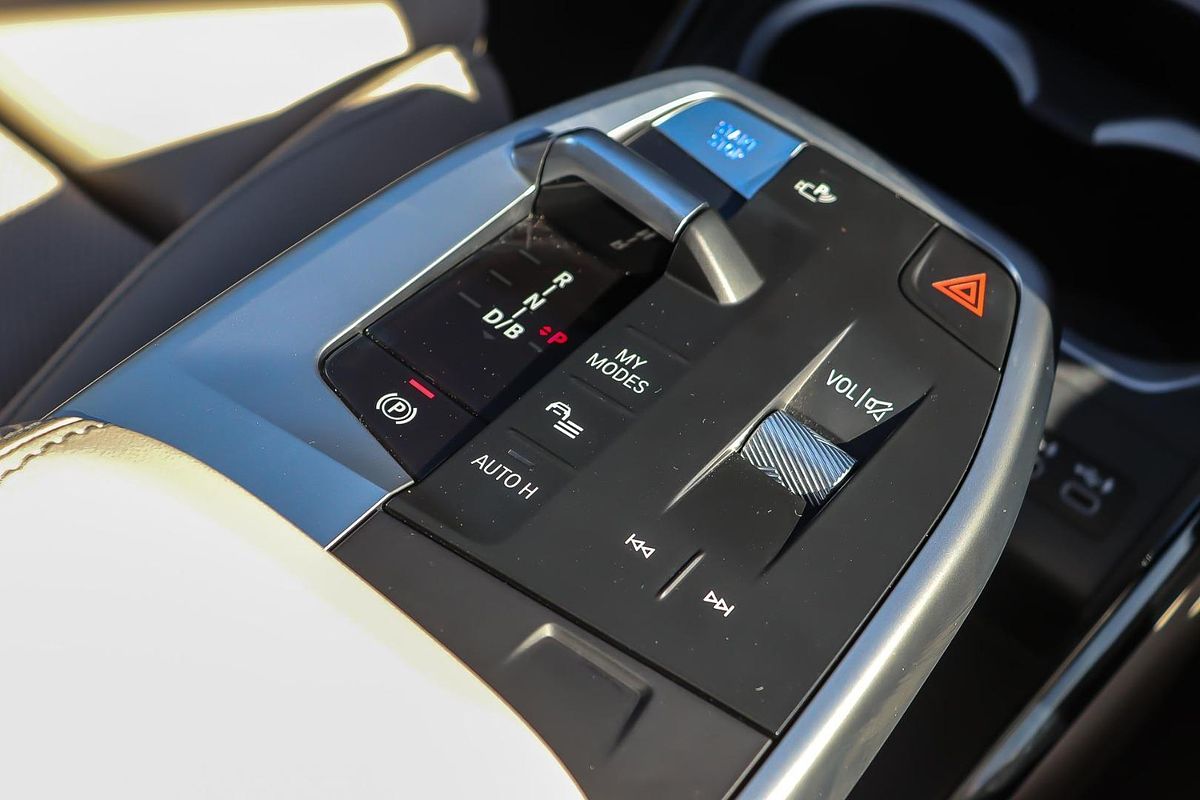 2024 BMW iX1 eDrive20 xLine U11