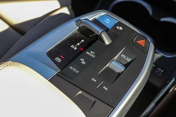 2024 BMW iX1 eDrive20 xLine U11