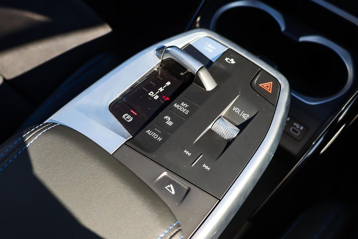 2024 BMW iX2 eDrive20 M Sport U10