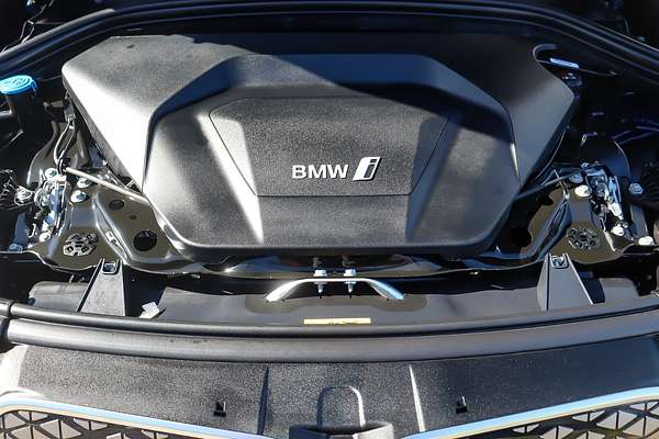 2024 BMW iX1 eDrive20 xLine U11