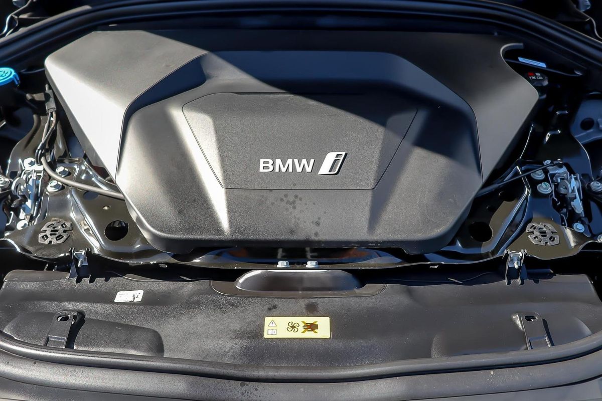 2024 BMW iX2 eDrive20 M Sport U10