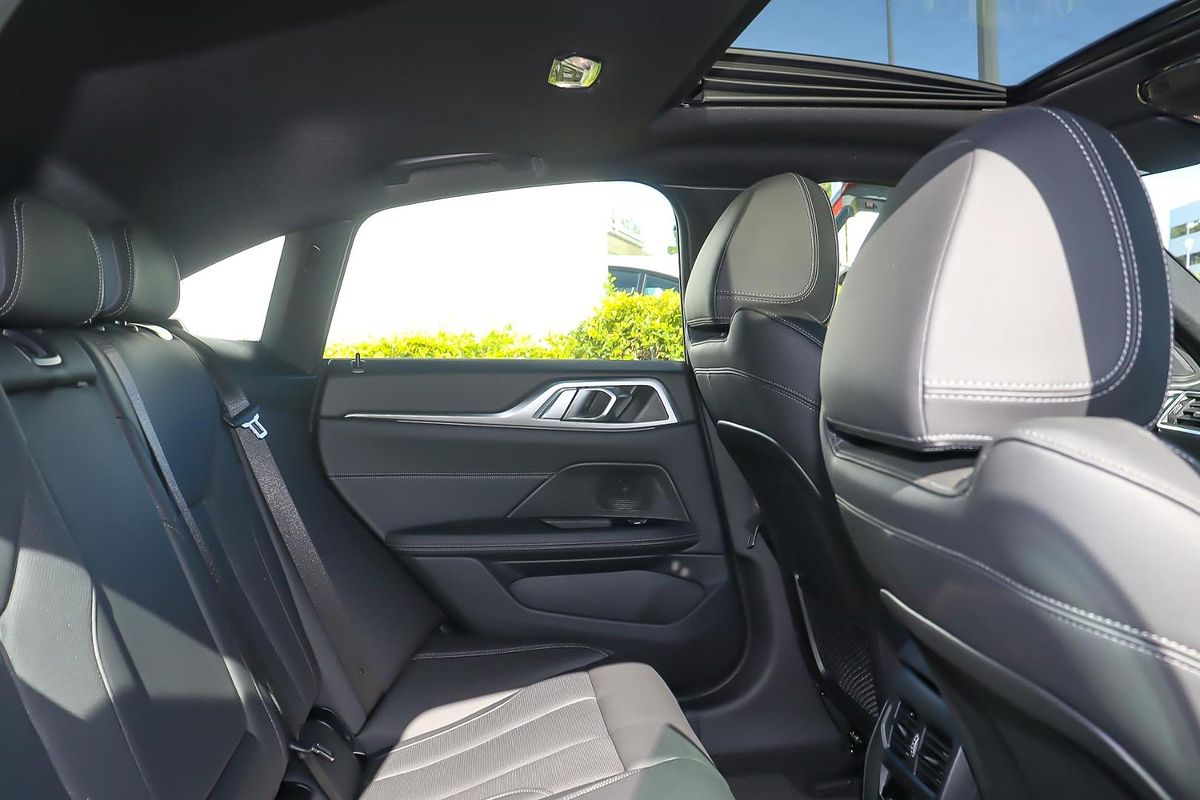 2024 BMW i4 eDrive35 G26