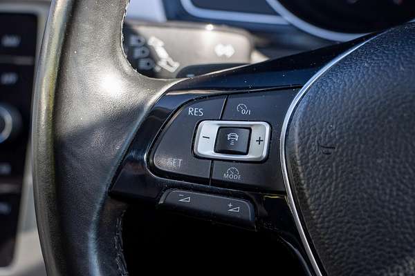 2018 Volkswagen Passat 206TSI R-Line B8