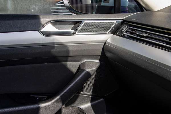 2018 Volkswagen Passat 206TSI R-Line B8