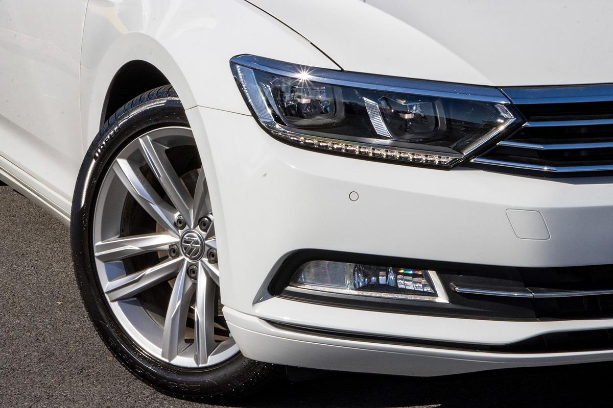 2018 Volkswagen Passat 206TSI R-Line B8