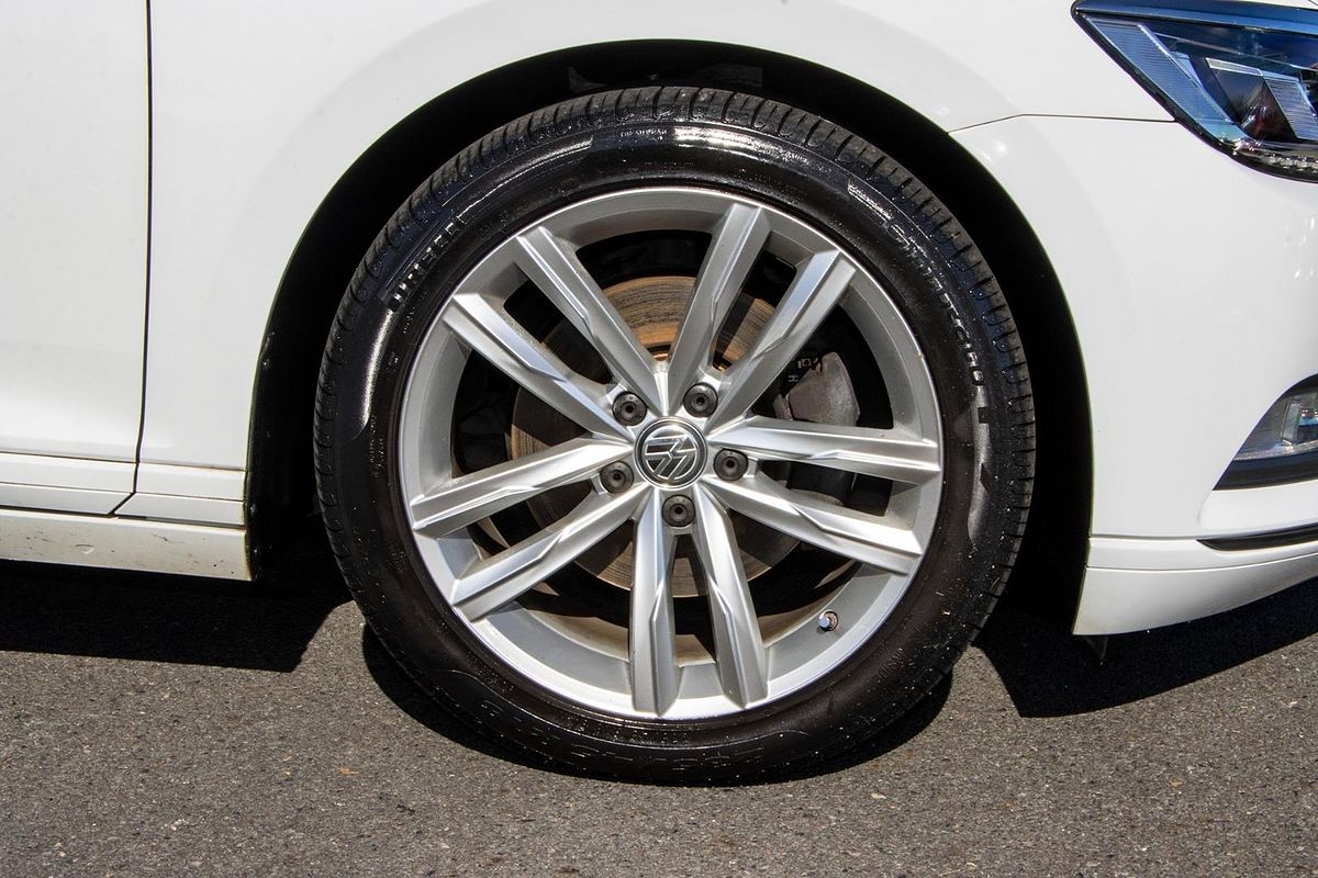 2018 Volkswagen Passat 206TSI R-Line B8