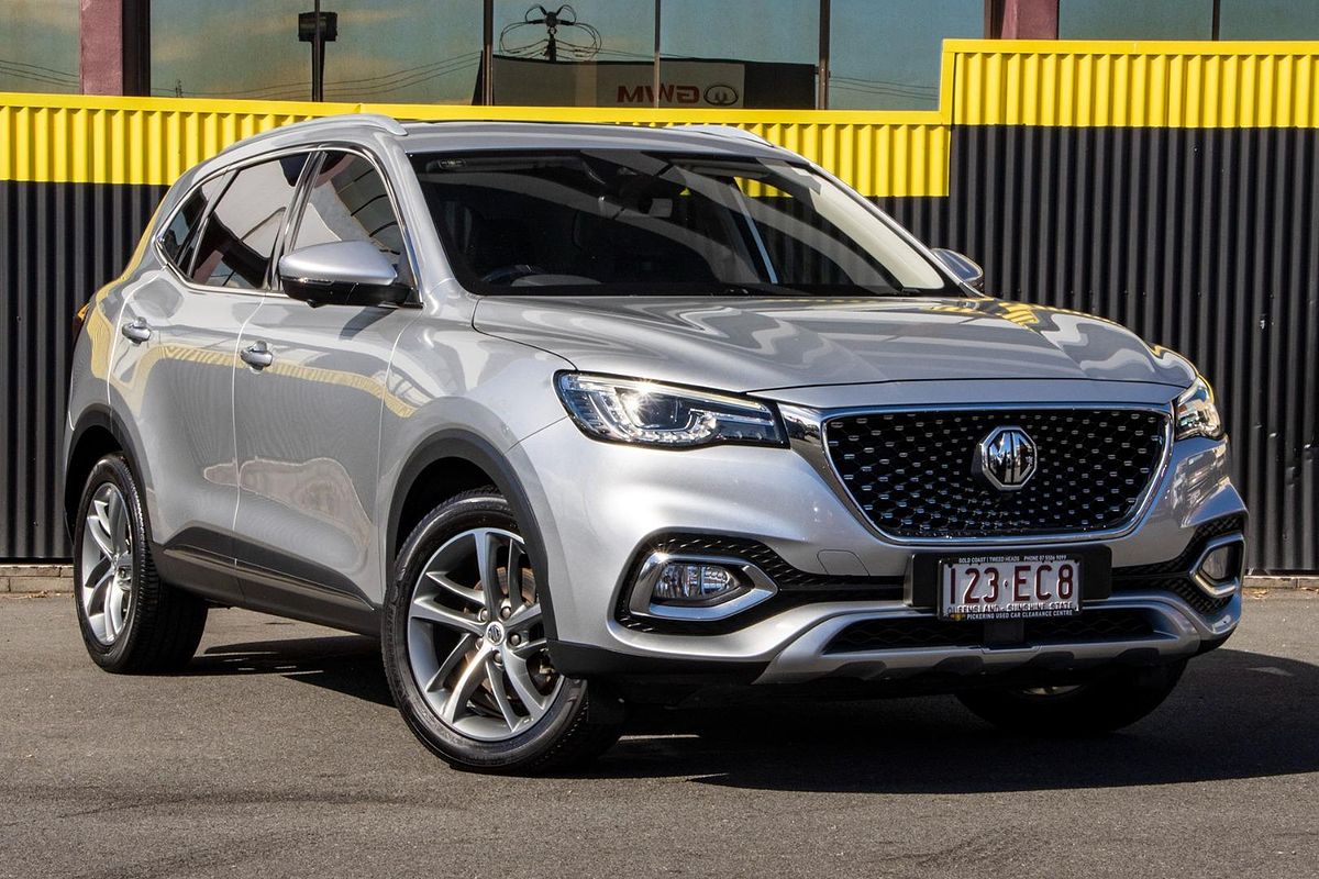 2022 MG HS Essence X SAS23