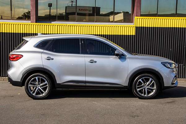 2022 MG HS Essence X SAS23