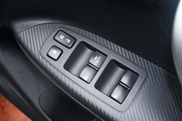 2024 Mitsubishi Eclipse Cross ES YB