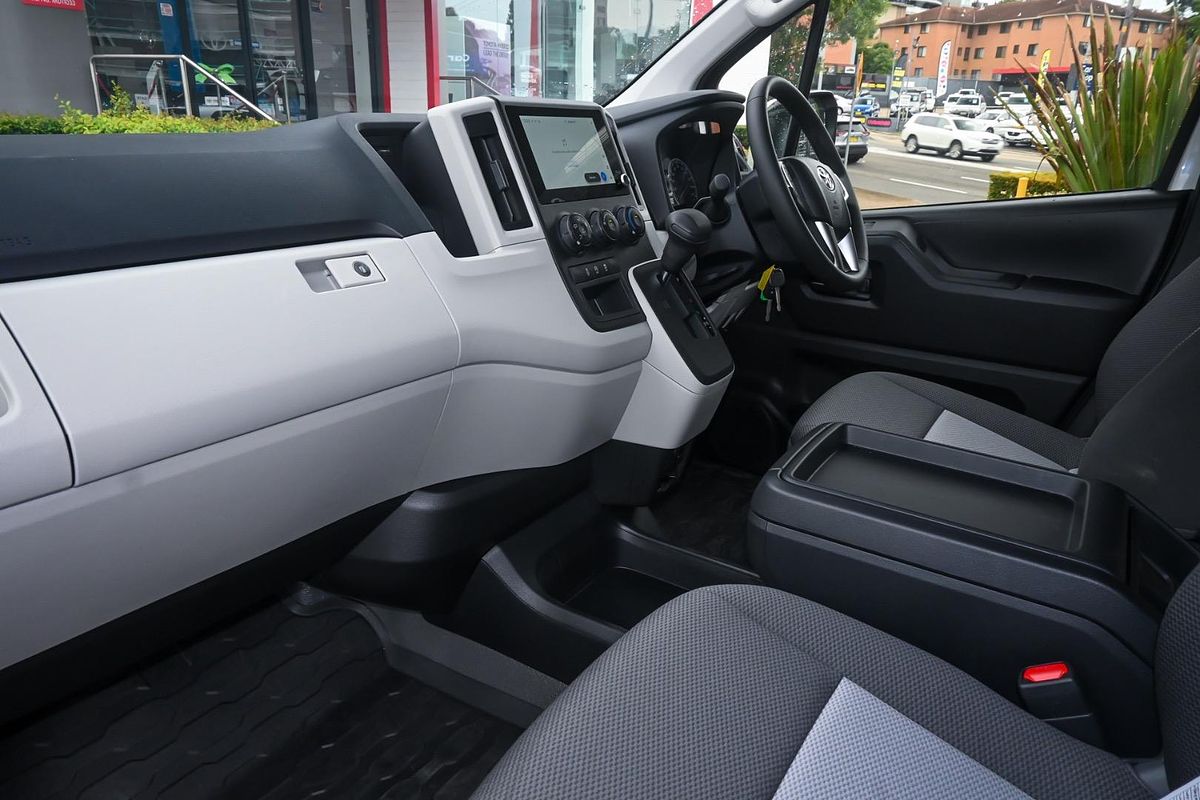 2024 Toyota Hiace GDH300R LWB