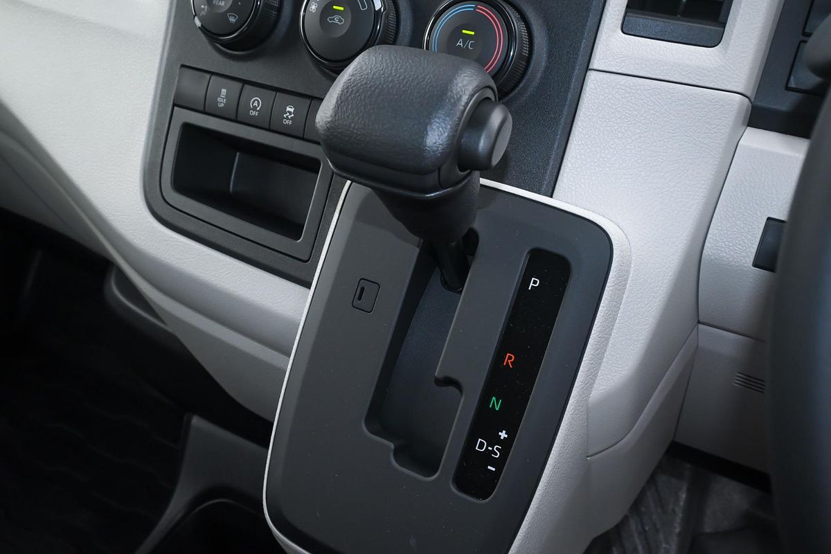2024 Toyota Hiace GDH300R LWB