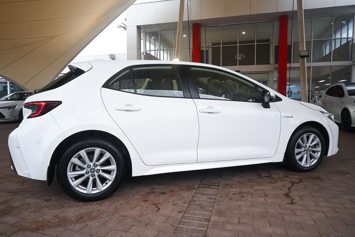 2022 Toyota Corolla Ascent Sport Hybrid ZWE211R