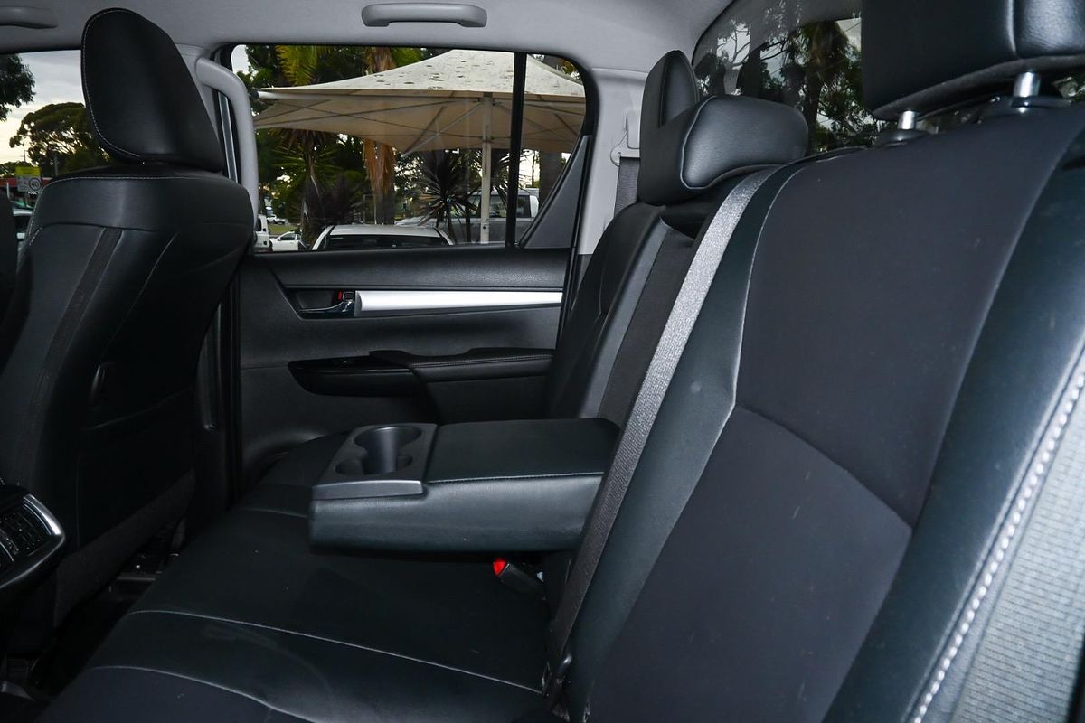 2021 Toyota Hilux SR5 GUN126R 4X4