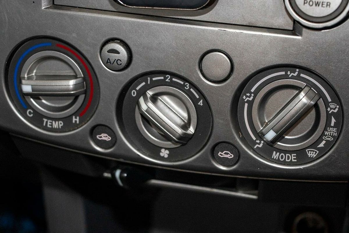 2009 Mazda BT-50 DX UN Rear Wheel Drive