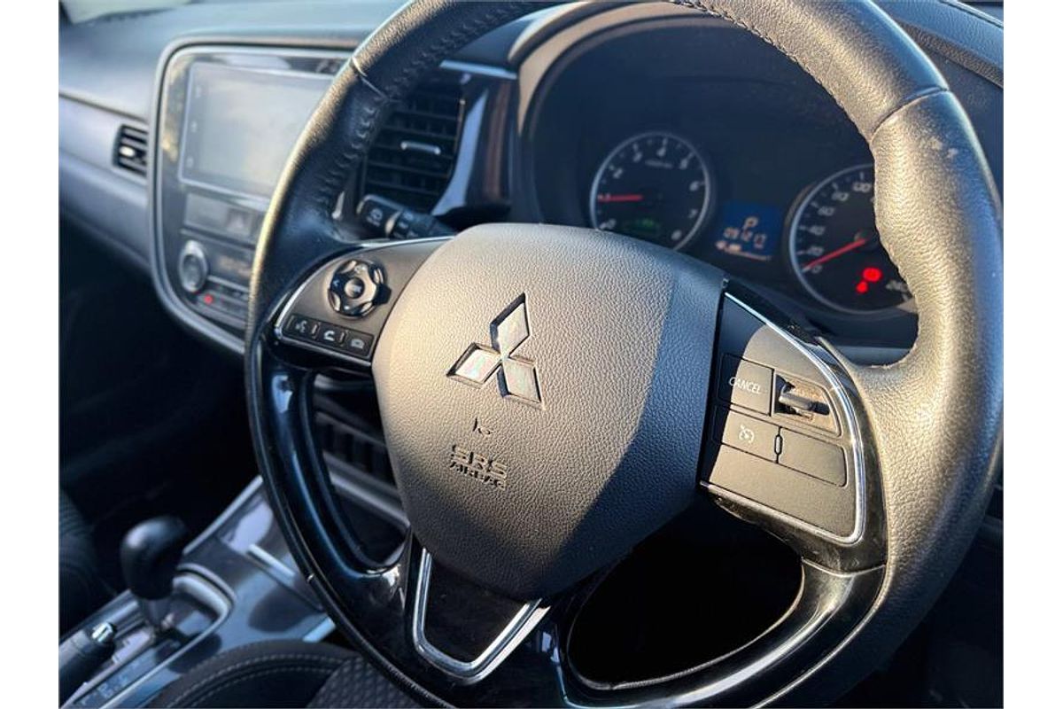 2017 Mitsubishi OUTLANDER LS SAFETY PACK (4x2) ZK MY17