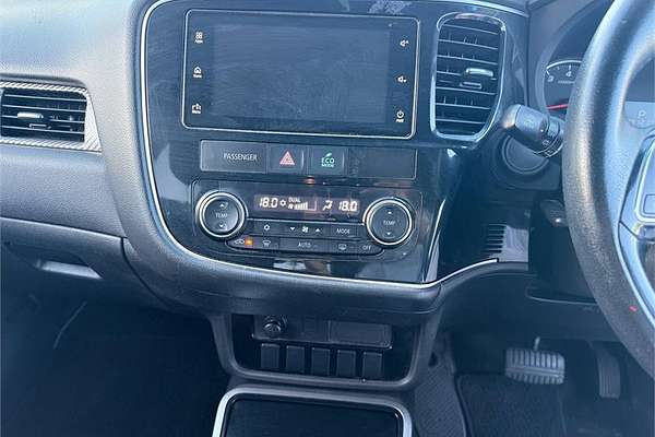 2017 Mitsubishi Outlander LS Safety Pack ZK