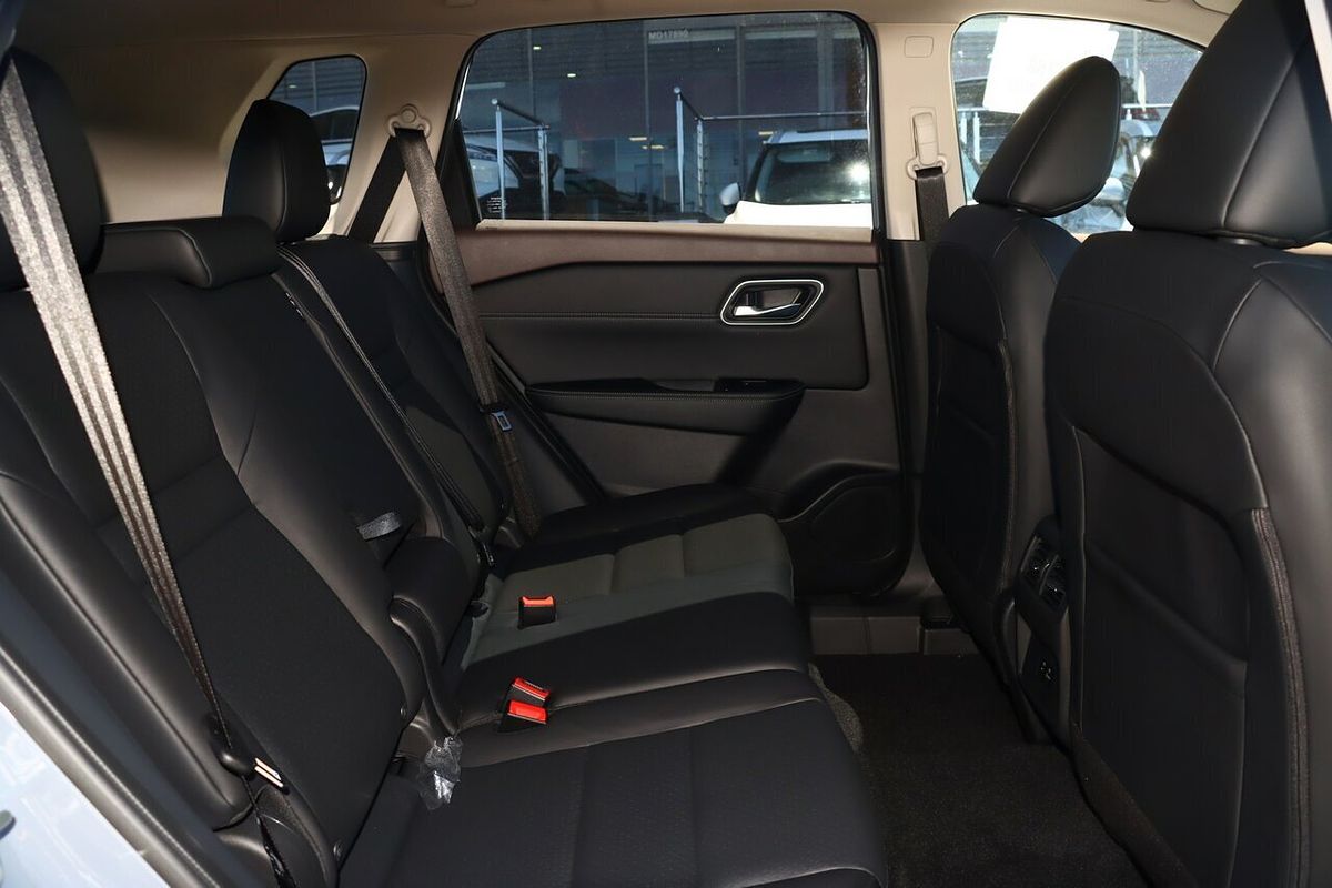 2025 Nissan X-TRAIL ST-L e-POWER T33