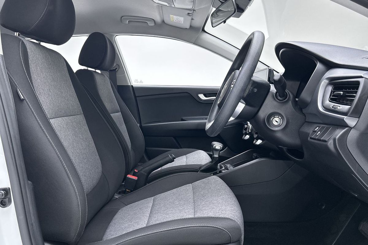 2024 Kia Stonic S YB