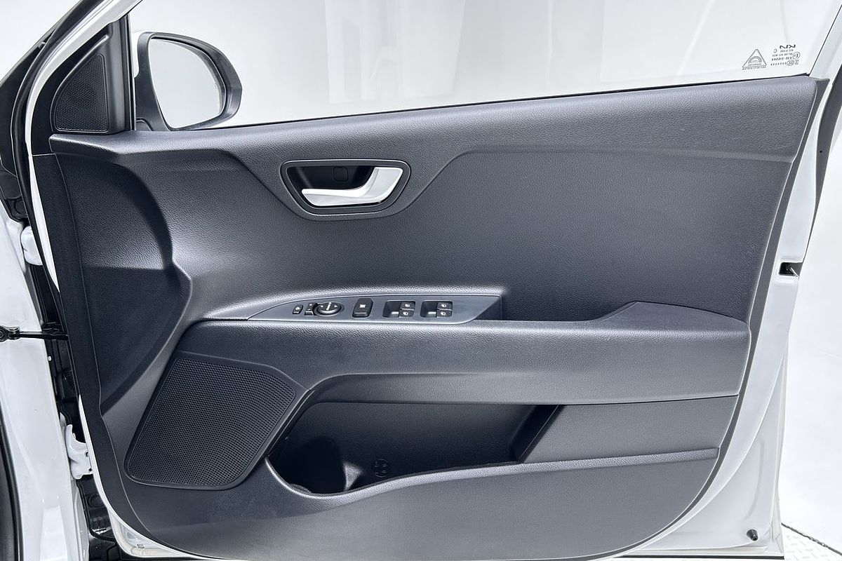2024 Kia Stonic S YB