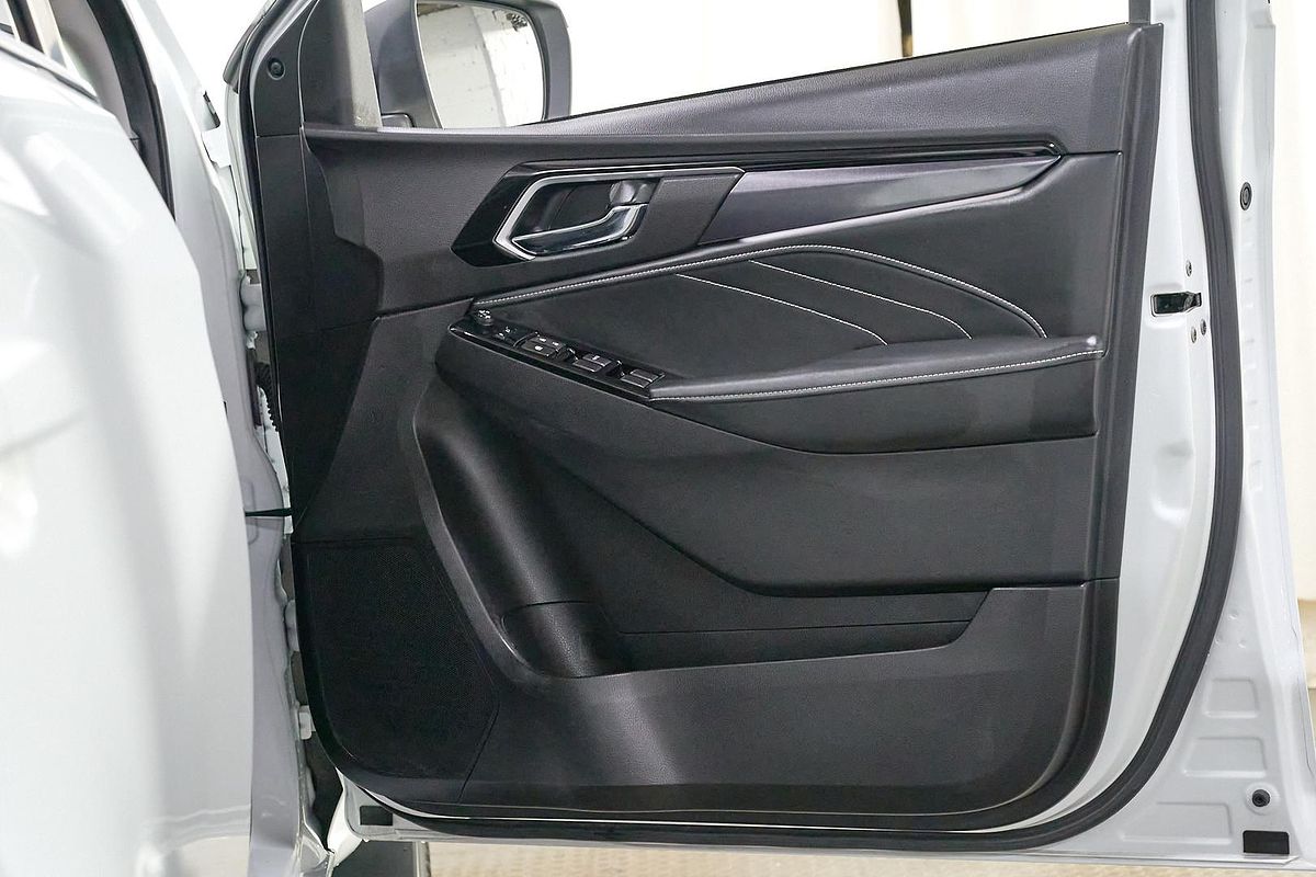 2023 Isuzu MU-X LS-T