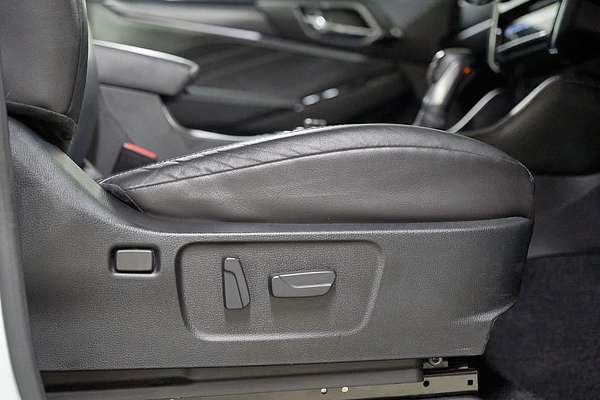 2023 Isuzu MU-X LS-T