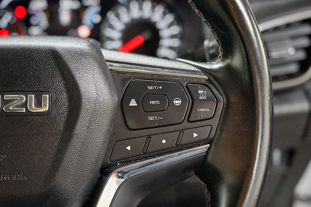2023 Isuzu MU-X LS-T