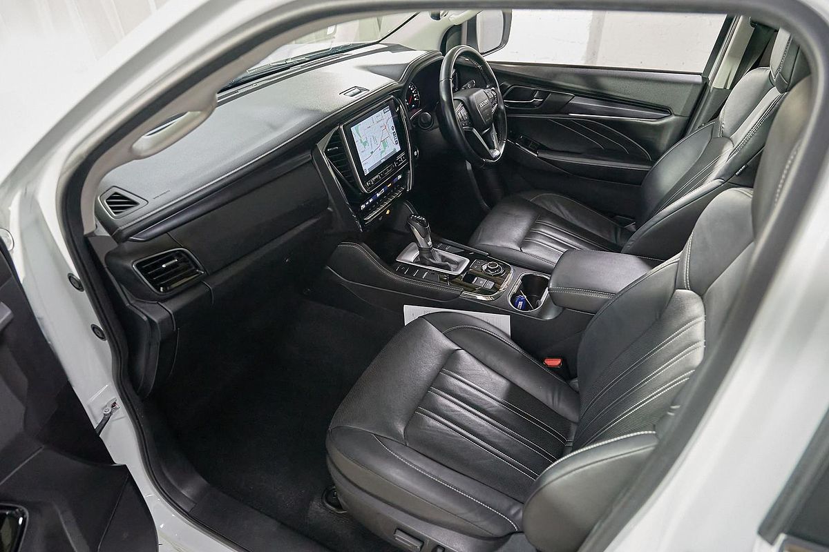 2023 Isuzu MU-X LS-T