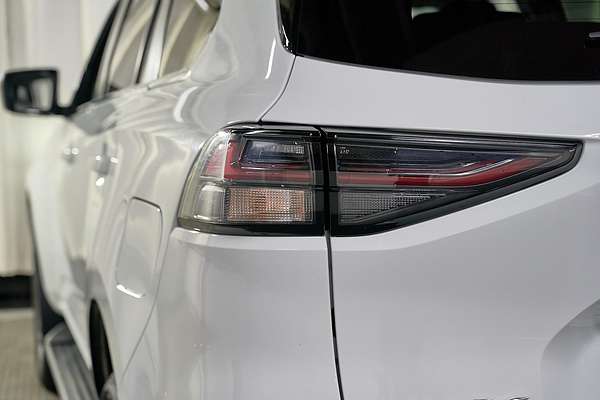 2023 Isuzu MU-X LS-T