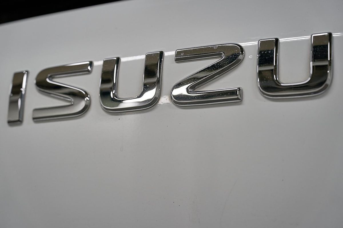 2023 Isuzu MU-X LS-T