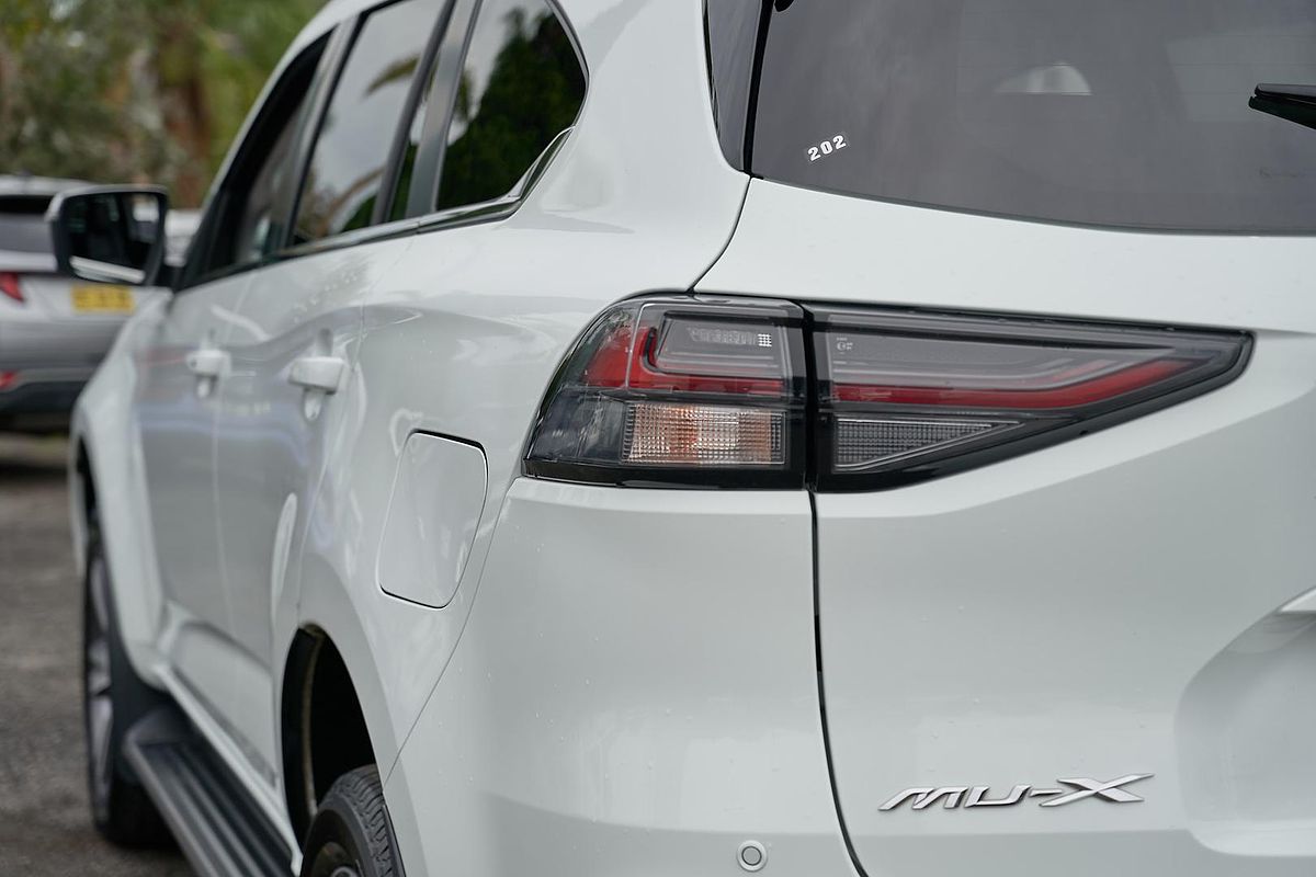 2023 Isuzu MU-X LS-T