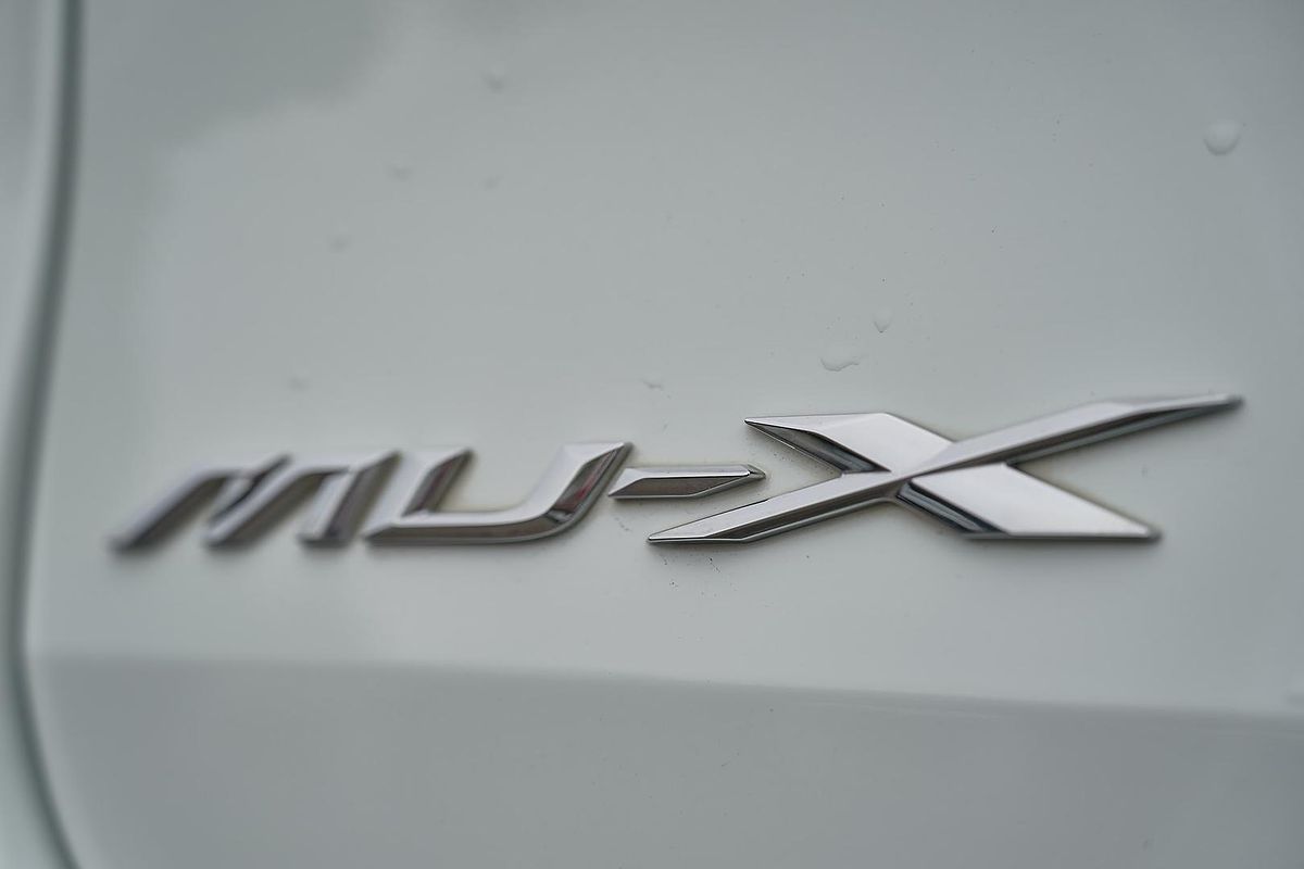 2023 Isuzu MU-X LS-T