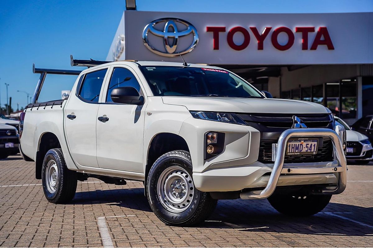 2021 Mitsubishi Triton GLX MR 4X4